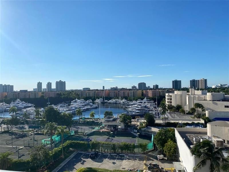 19707 Turnberry Way, Unit 8C, Aventura, FL 33180 Photo