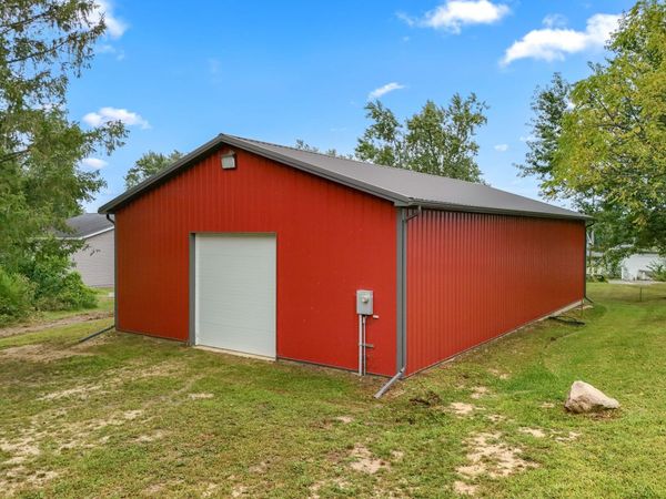 6017 Skuse Road, Osseo, MI 49266