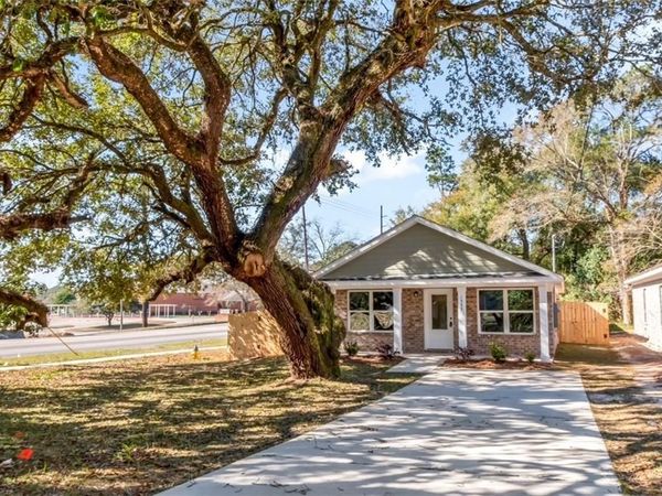 1553 Phillips Lane, Mobile, AL 36618