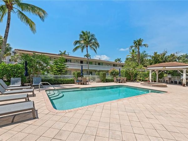 950 7th AVE S, Unit 23, NAPLES, FL 34102
