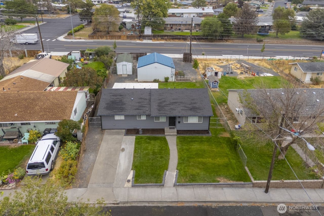 630 W Loop Drive, Moses Lake, WA 98837 Main Photo