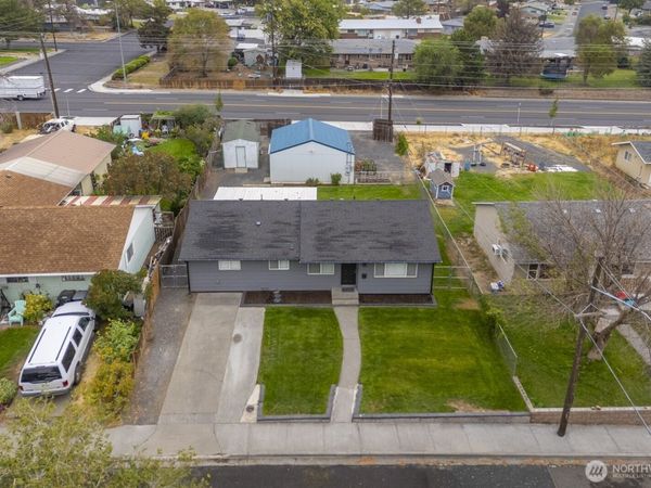 630 W Loop Drive, Moses Lake, WA 98837