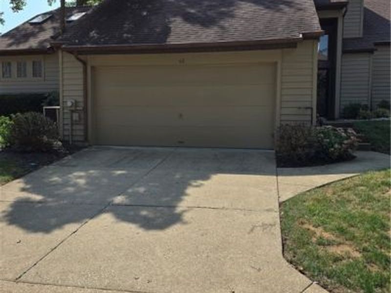 68 Starboard Circle, Akron, OH 44319 Photo 2