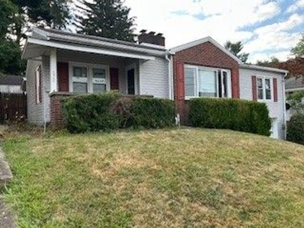 820 Sherman Ave, Waynesburg, PA 15370