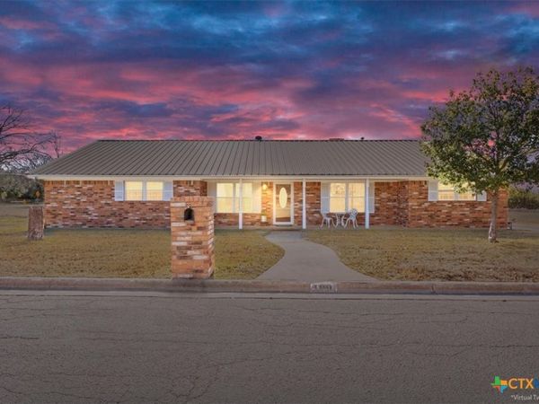 100 Sunny Lane, Gatesville, TX 76528