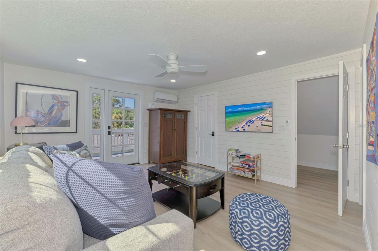 1100 Point Of Rocks Road, Sarasota, FL 34242 Photo