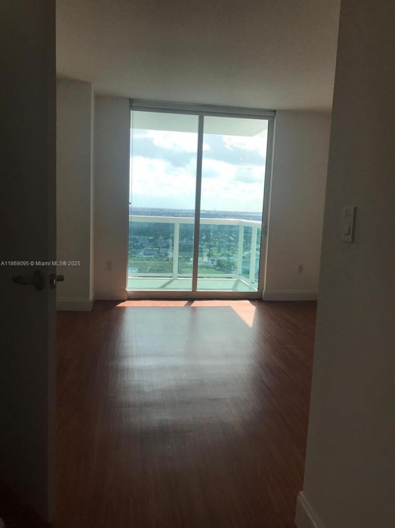 1800 N Bayshore Dr, Unit 3910, Miami, FL 33132 Photo