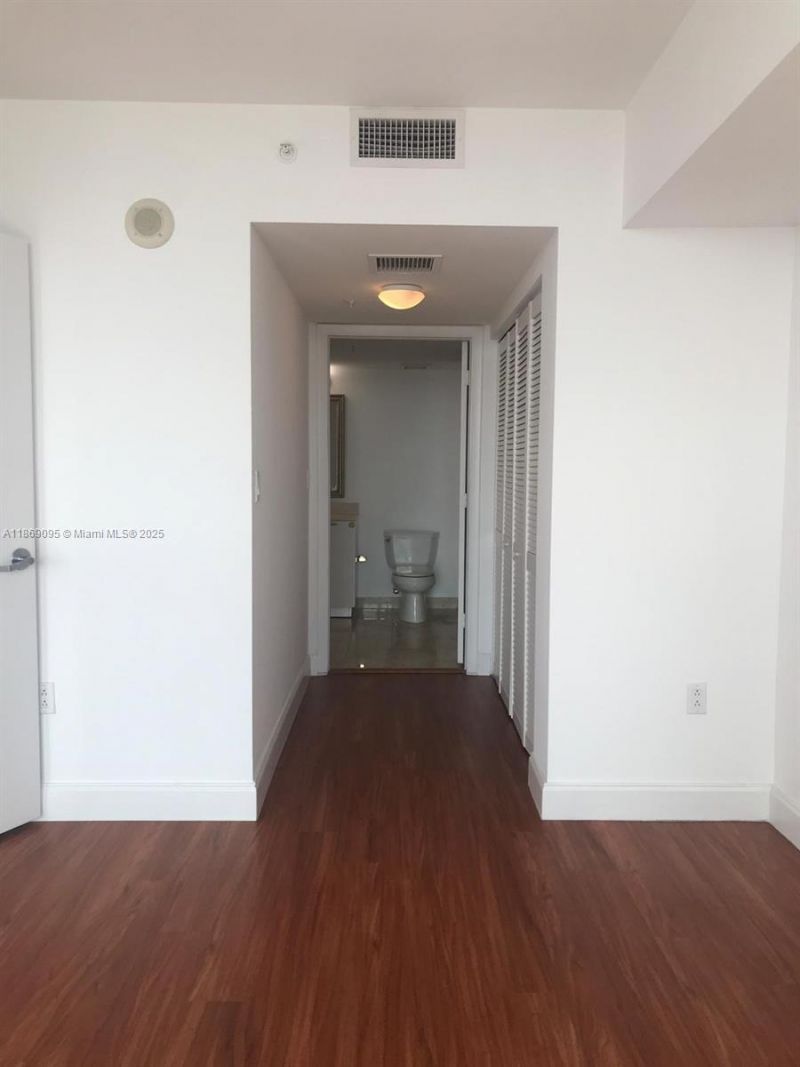 1800 N Bayshore Dr, Unit 3910, Miami, FL 33132 Photo