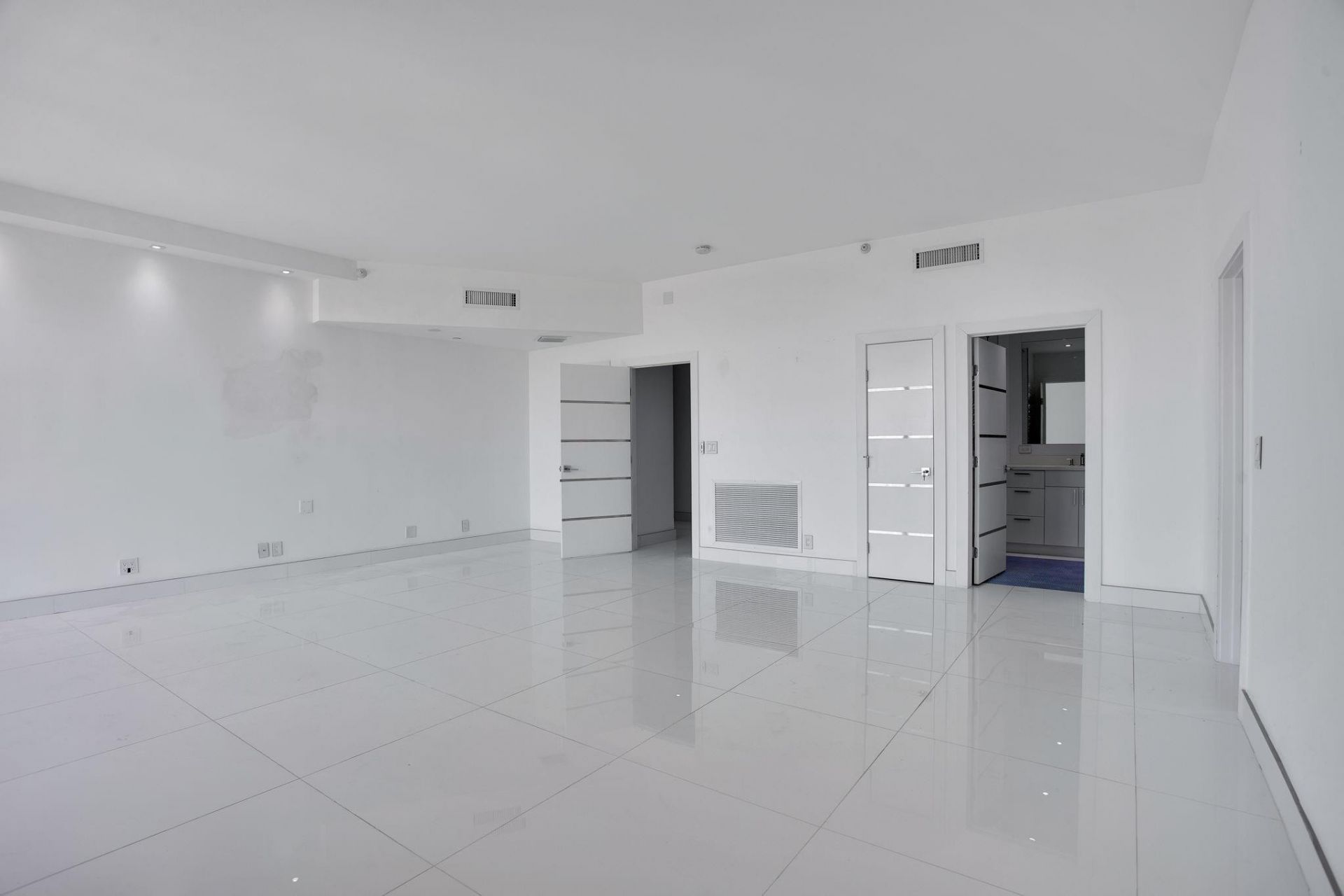 19707 Turnberry Way, Unit TS-2, Aventura, FL 33180 Photo