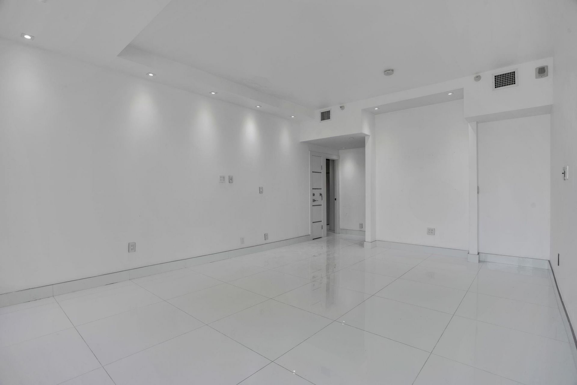 19707 Turnberry Way, Unit TS-2, Aventura, FL 33180 Photo