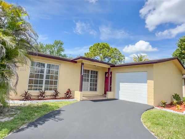 12020 NW 34th Pl, Sunrise, FL 33323