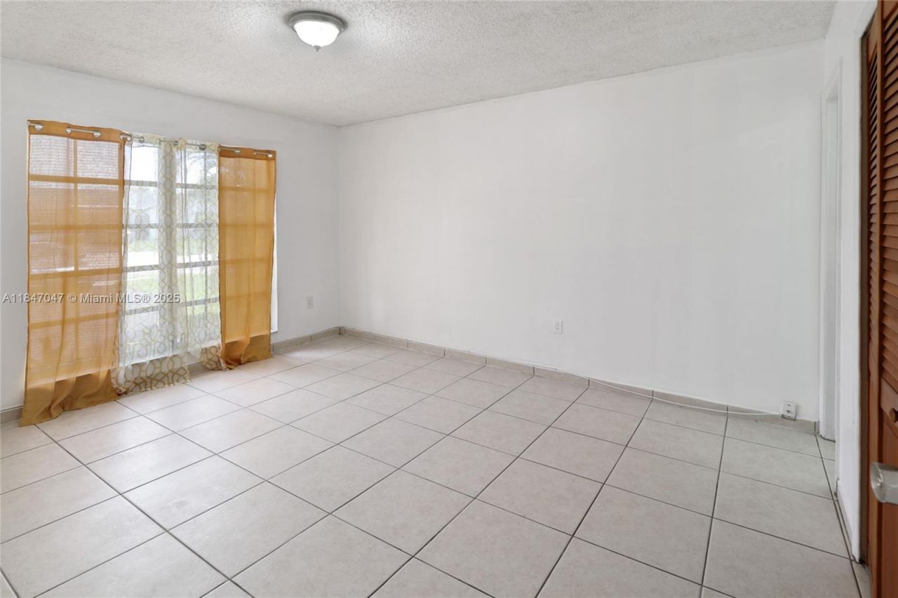 12020 NW 34th Pl, Sunrise, FL 33323 Photo