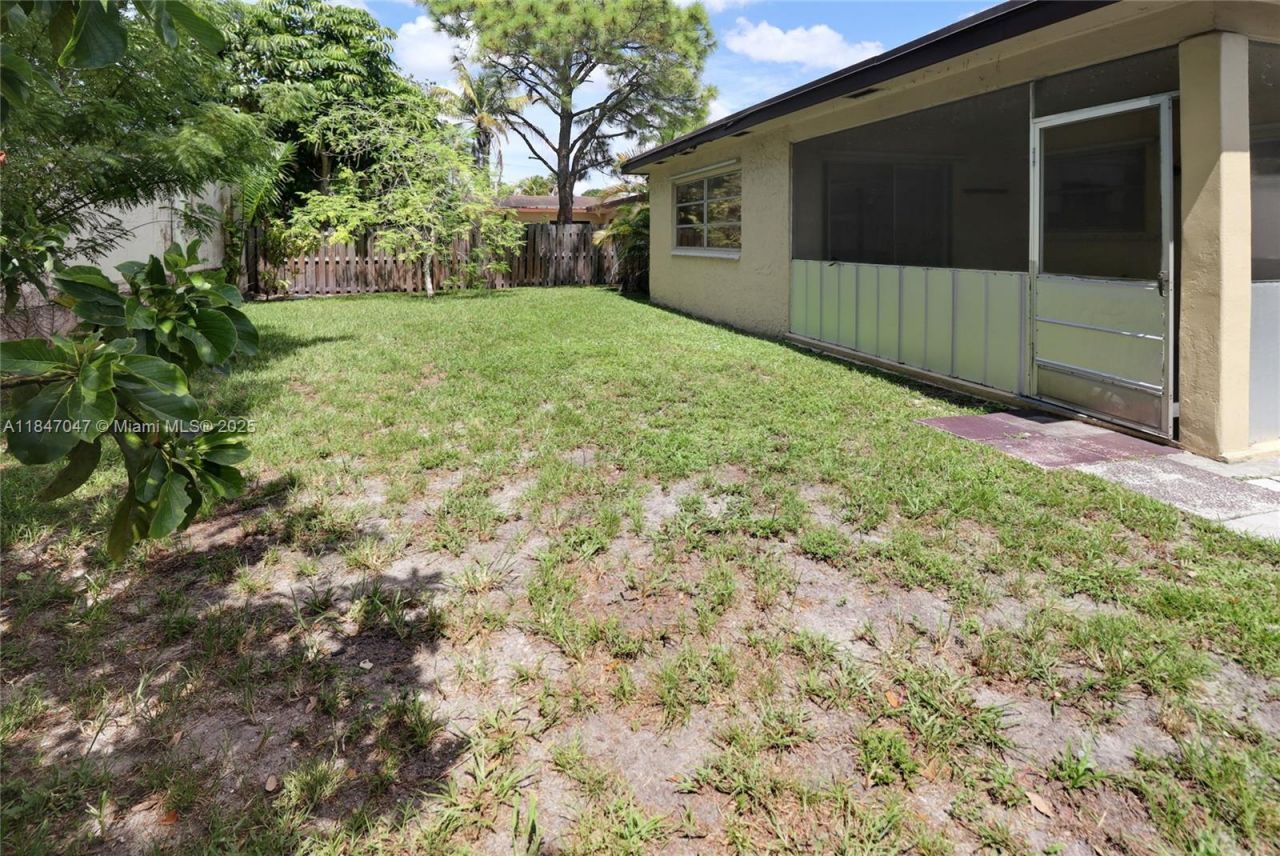 12020 NW 34th Pl, Sunrise, FL 33323 Photo