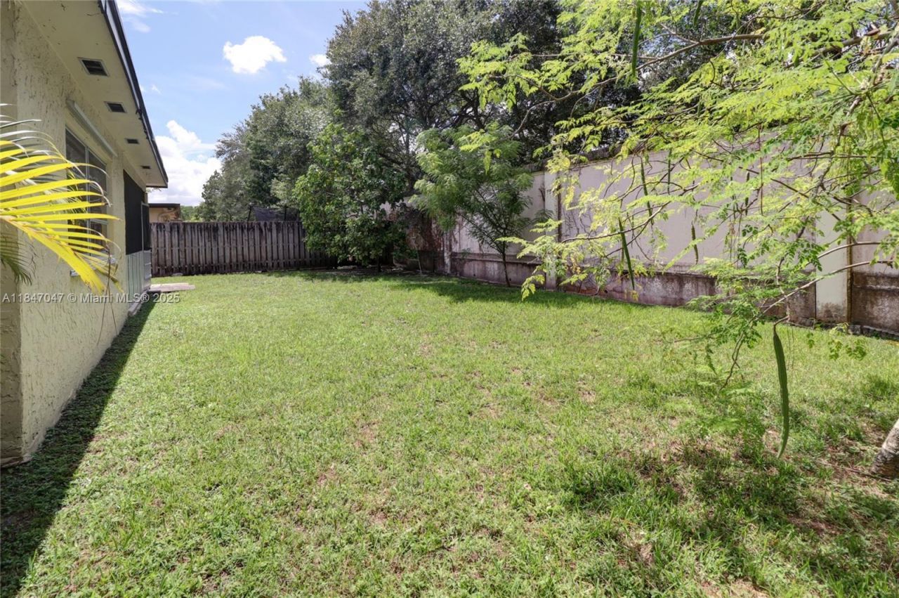 12020 NW 34th Pl, Sunrise, FL 33323 Photo