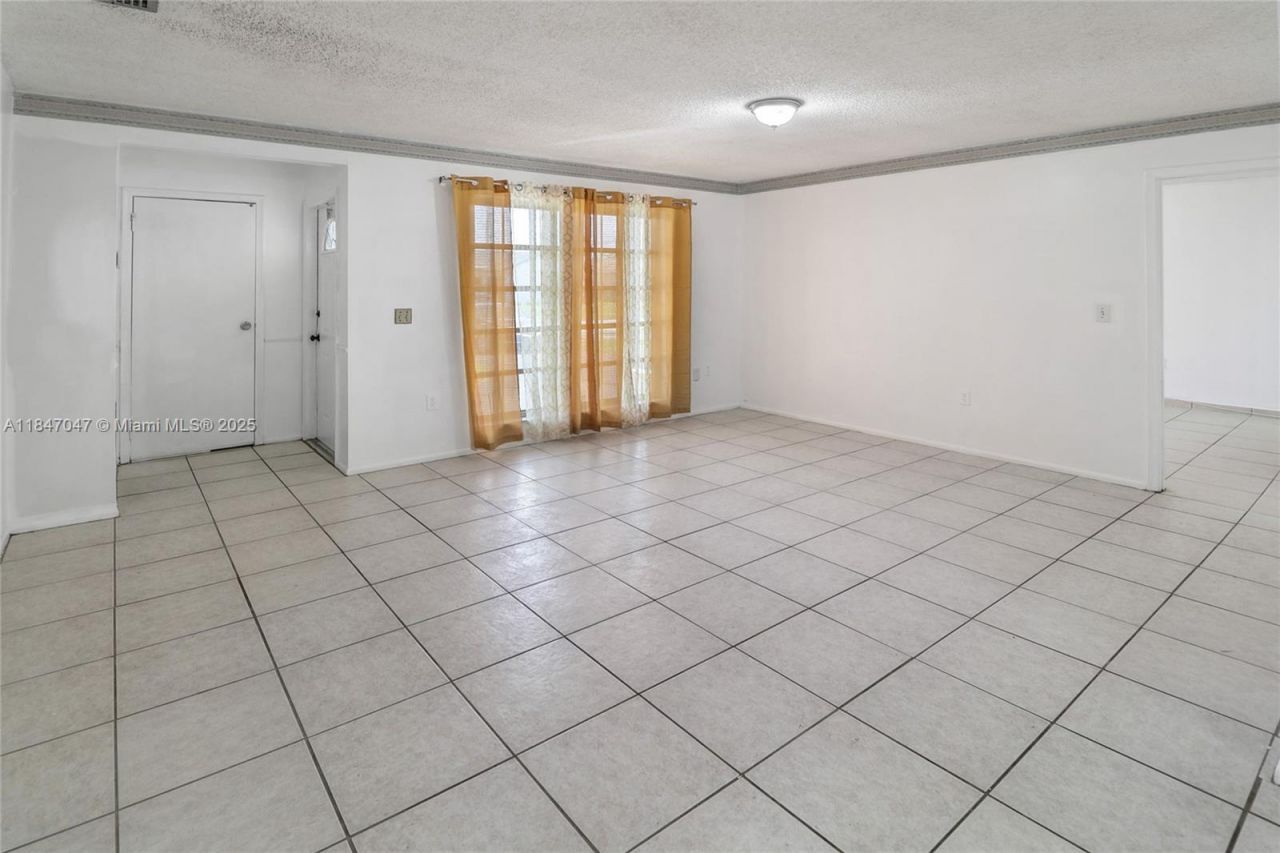 12020 NW 34th Pl, Sunrise, FL 33323 Photo