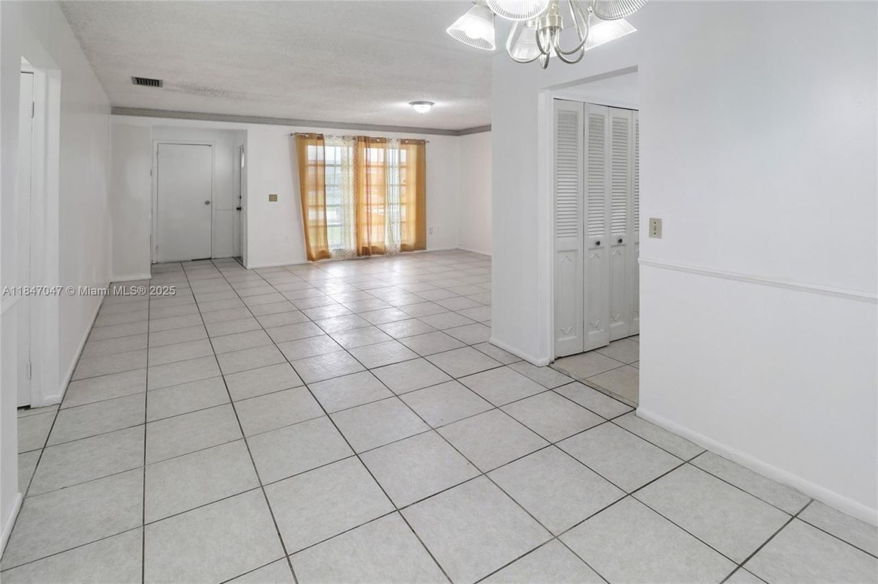 12020 NW 34th Pl, Sunrise, FL 33323 Photo