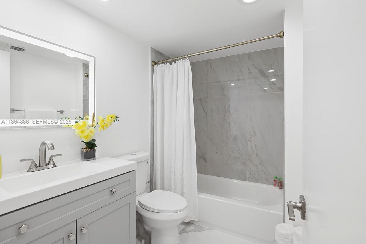 12500 SW 6th St, Unit 307N, Pembroke Pines, FL 33027 Photo