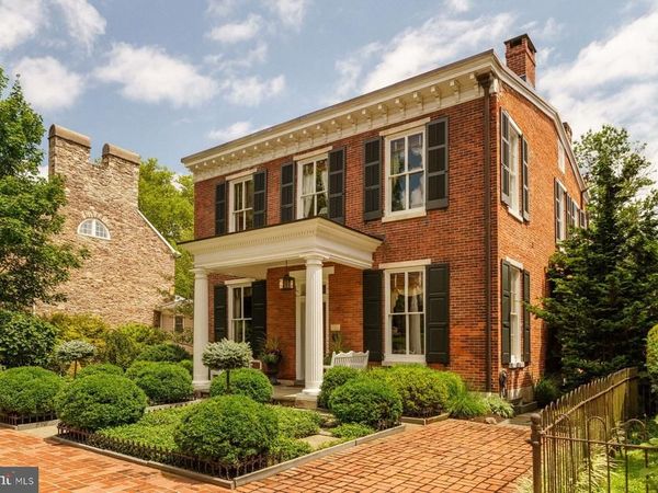 146 E COURT STREET, DOYLESTOWN, PA 18901