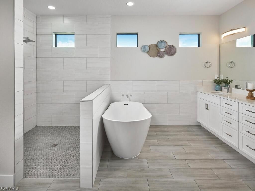 23240 W El Dorado Ave, Bonita Springs, FL 34134 Photo