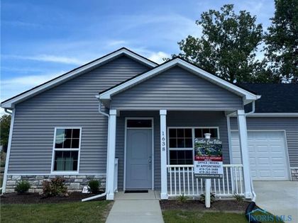 1553 Heather Meadow Drive Toledo, OH 43614