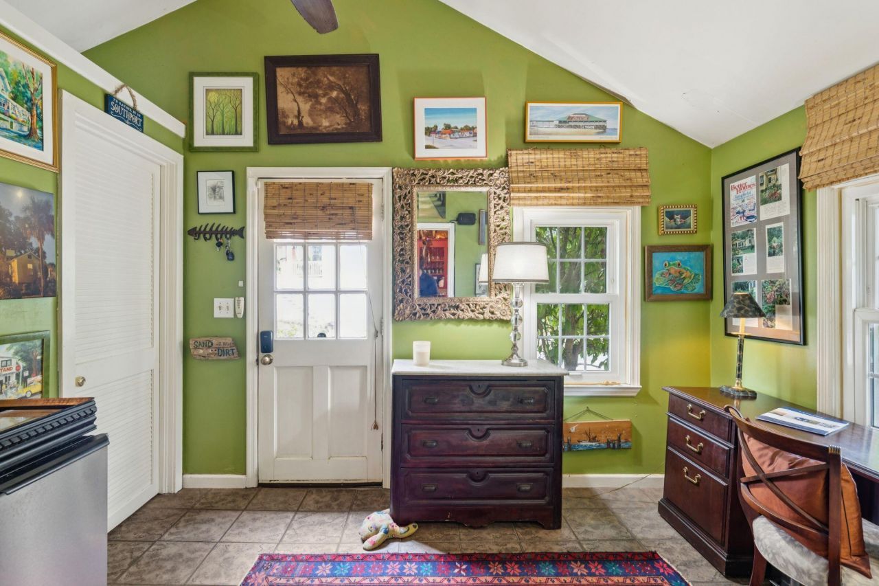 120 W Hudson Avenue Photo 9