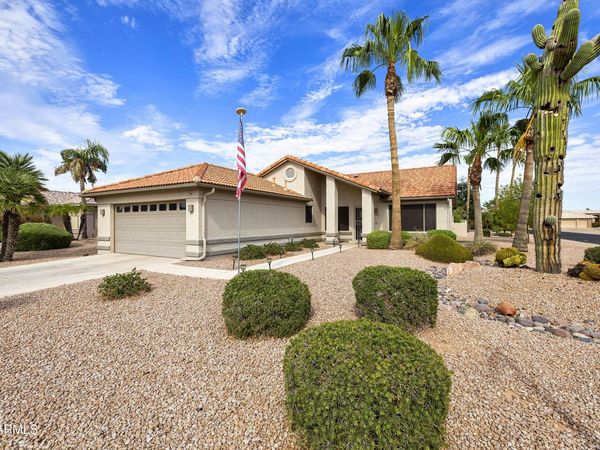 24211 S STARCREST Drive, Sun Lakes, AZ 85248