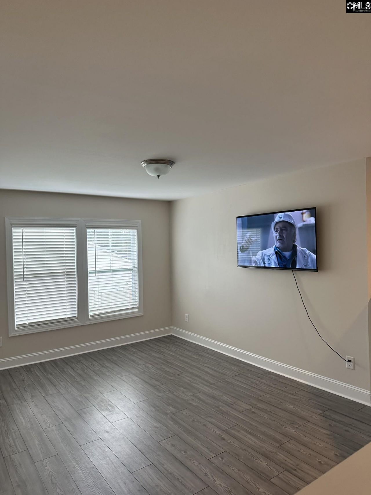 524 Triumph Road Photo 32