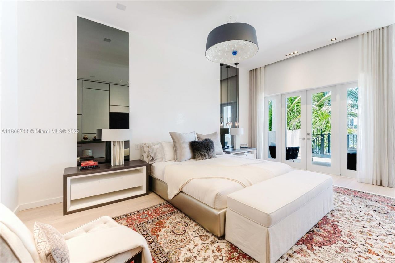 3916 Island Estates Dr, Aventura, FL 33160 Photo