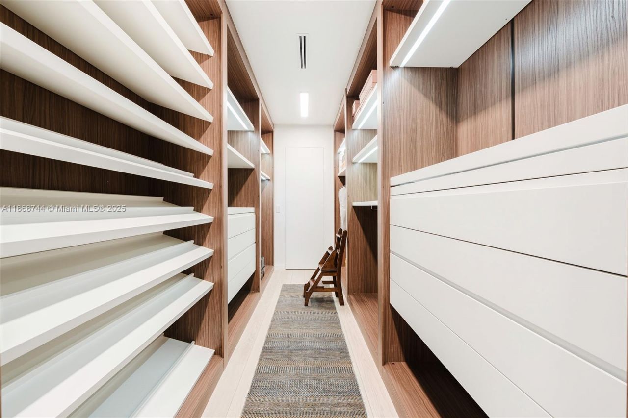 3916 Island Estates Dr, Aventura, FL 33160 Photo