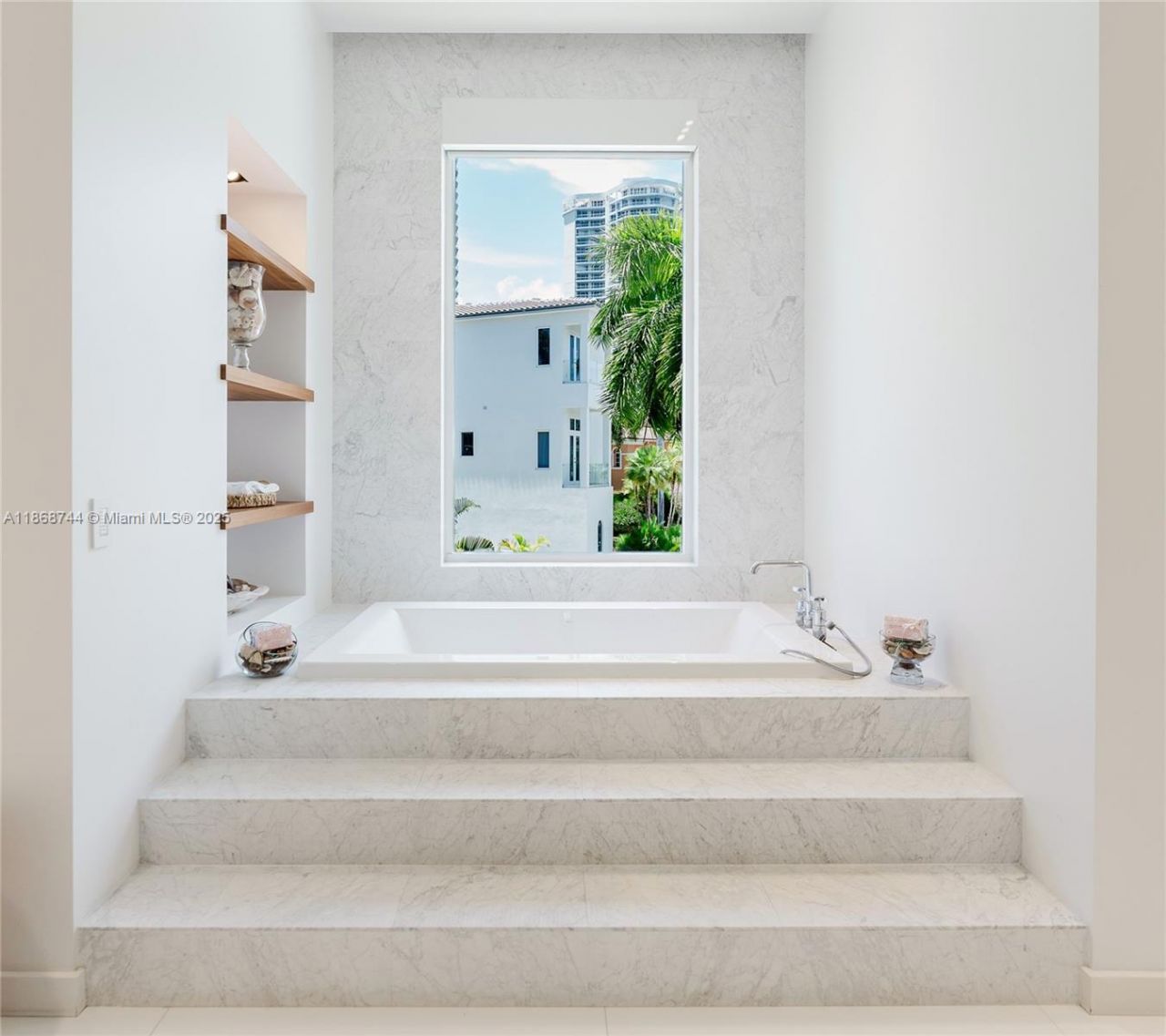 3916 Island Estates Dr, Aventura, FL 33160 Photo