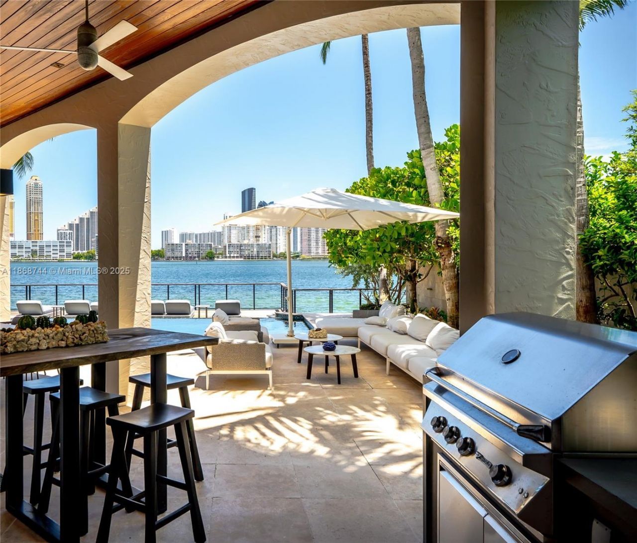 3916 Island Estates Dr, Aventura, FL 33160 Photo