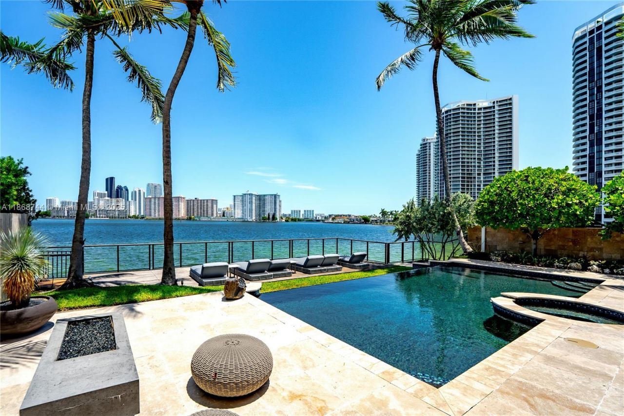 3916 Island Estates Dr, Aventura, FL 33160 Photo