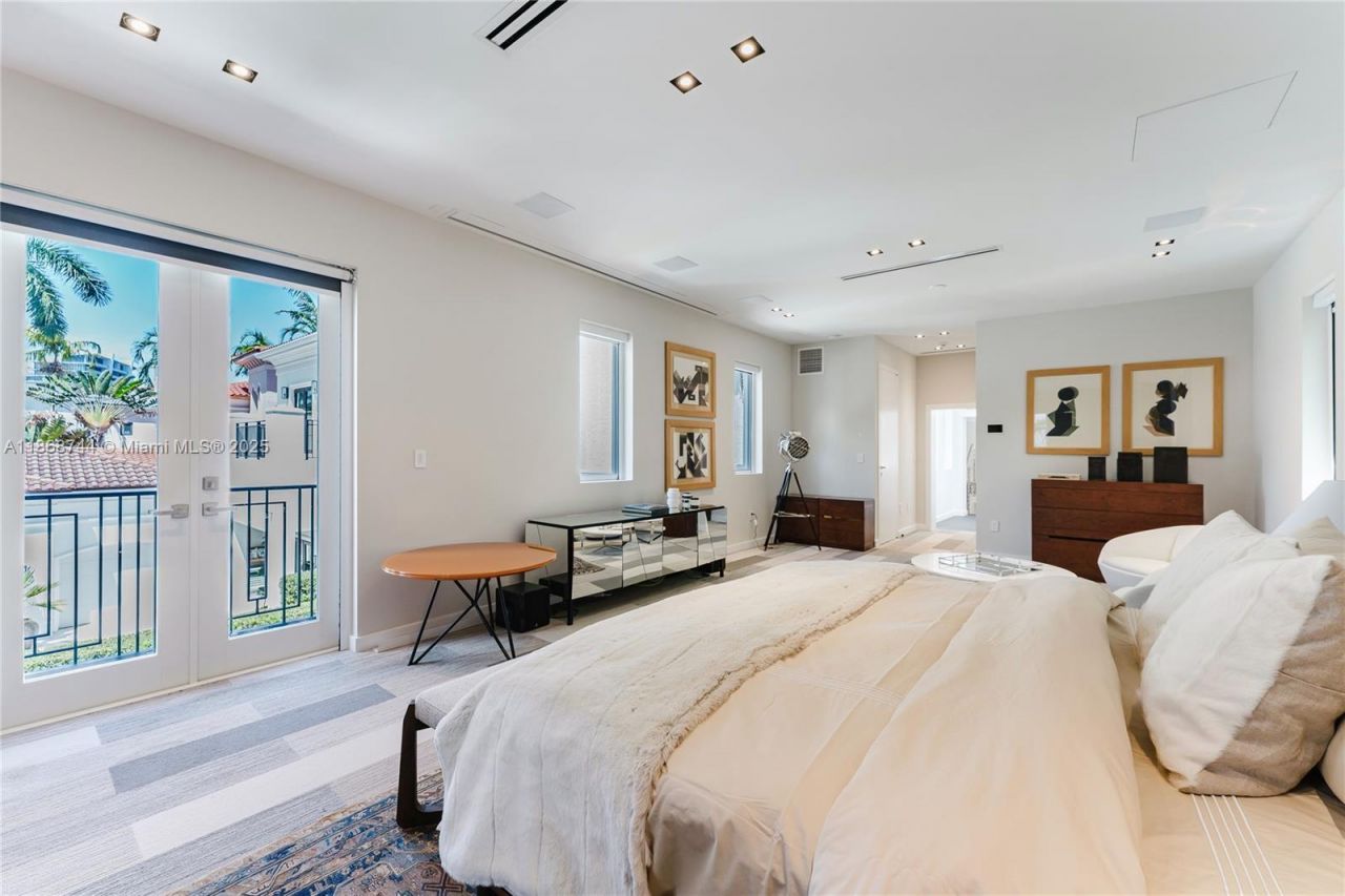 3916 Island Estates Dr, Aventura, FL 33160 Photo