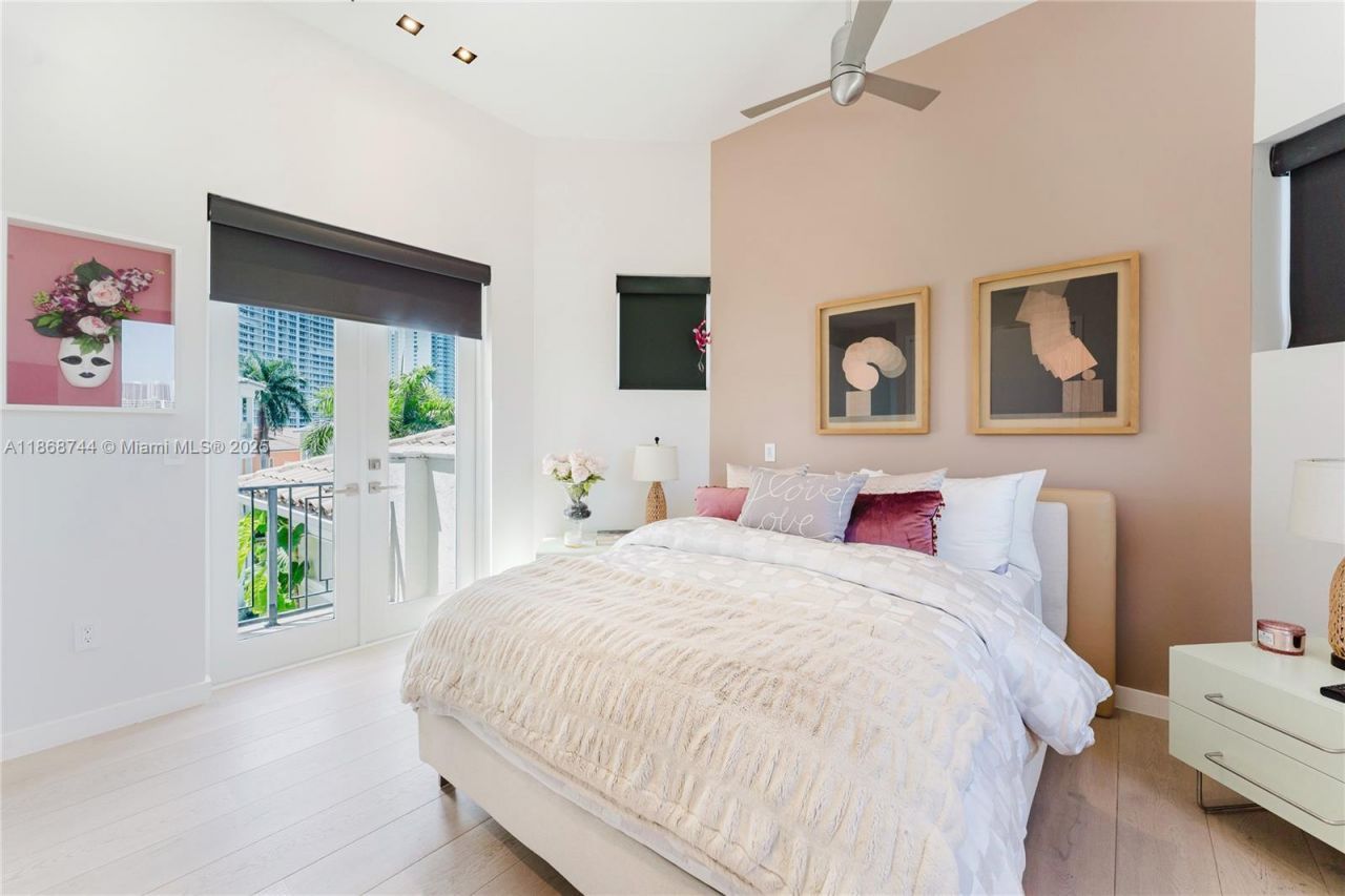 3916 Island Estates Dr, Aventura, FL 33160 Photo