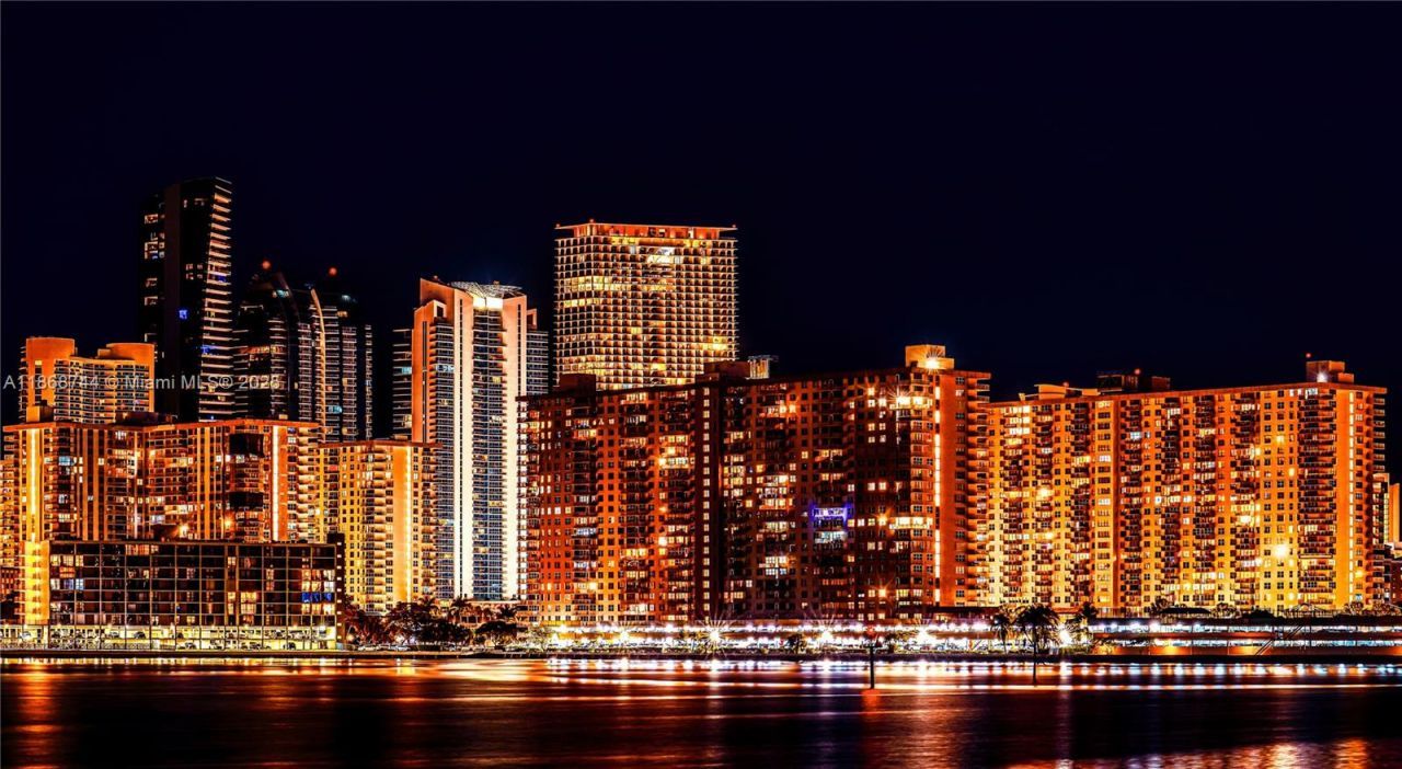 3916 Island Estates Dr, Aventura, FL 33160 Photo