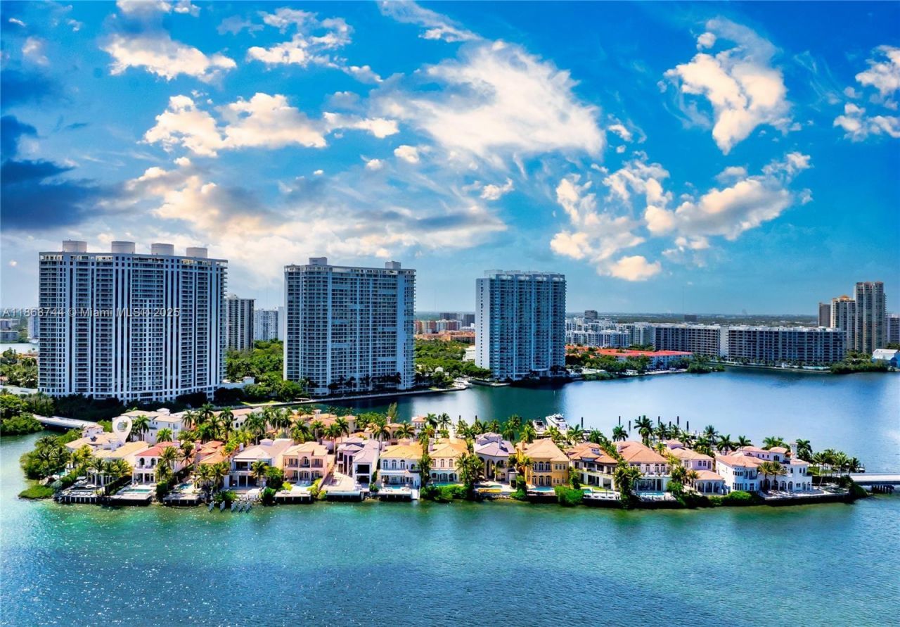 3916 Island Estates Dr, Aventura, FL 33160 Photo