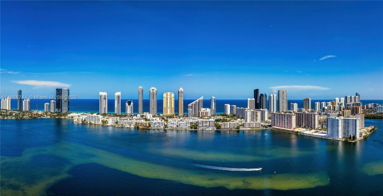 3916 Island Estates Dr, Aventura, FL 33160 Photo