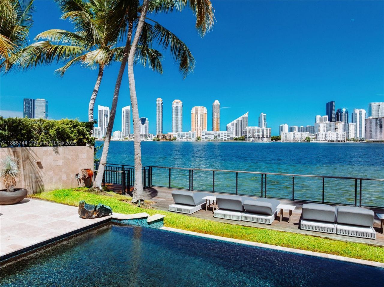 3916 Island Estates Dr, Aventura, FL 33160 Photo