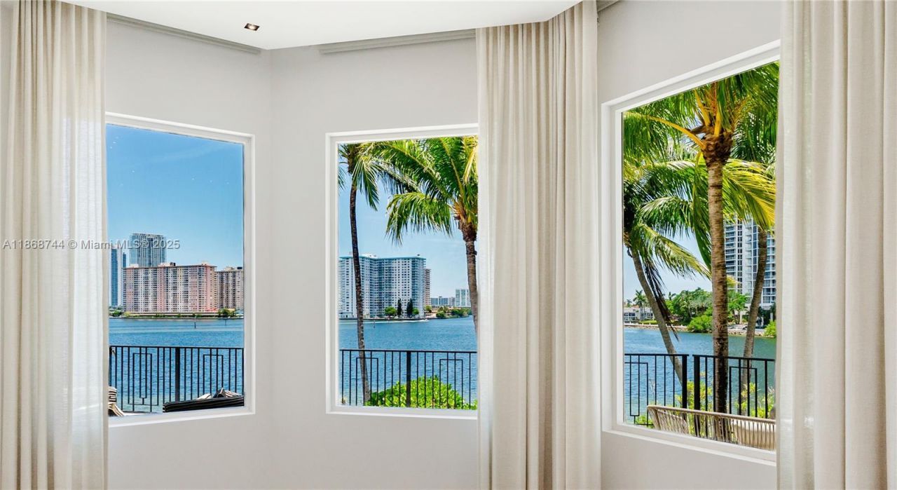 3916 Island Estates Dr, Aventura, FL 33160 Photo