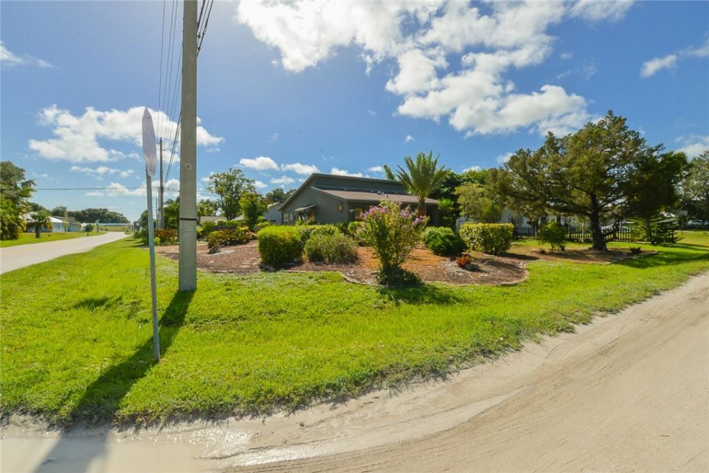 2075 14th Street Sw, Vero Beach, FL 32962 Photo