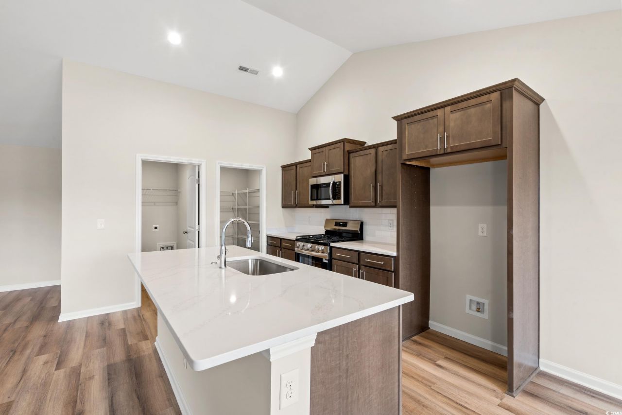 606 Lightwood Dr. Photo 5