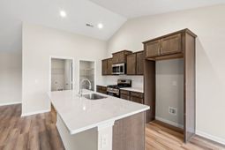 606 Lightwood Dr. photo 4