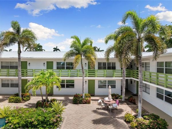 975 9th AVE S, Unit 19, NAPLES, FL 34102