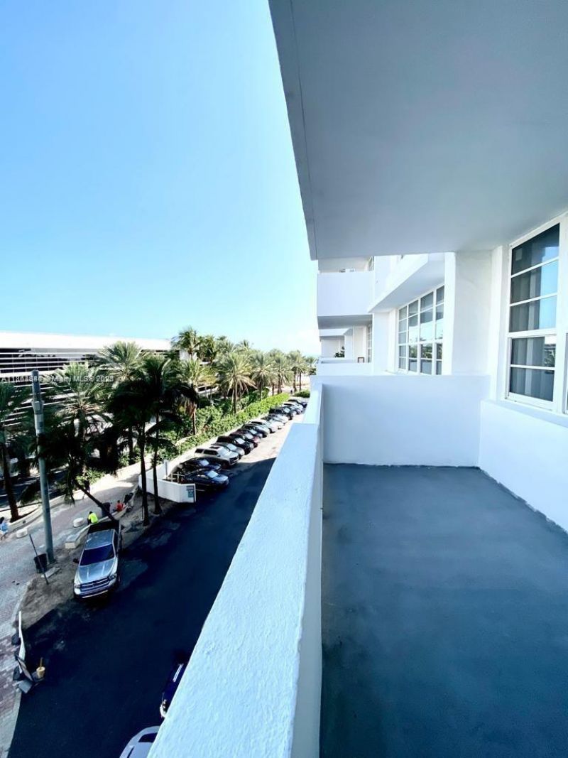 100 Lincoln Rd, Unit 437, Miami Beach, FL 33139 Photo