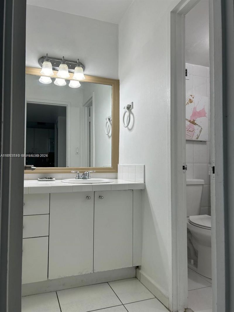100 Lincoln Rd, Unit 437, Miami Beach, FL 33139 Photo