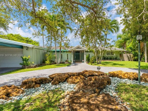 27520 SW 164th Ct, Homestead, FL 33031