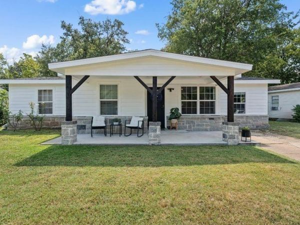 121 Austin Street, McGregor, TX 76657