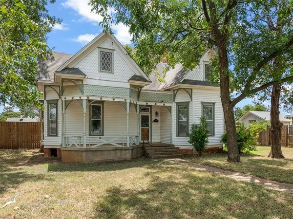 601 W 3rd Street, Baird, TX 79504