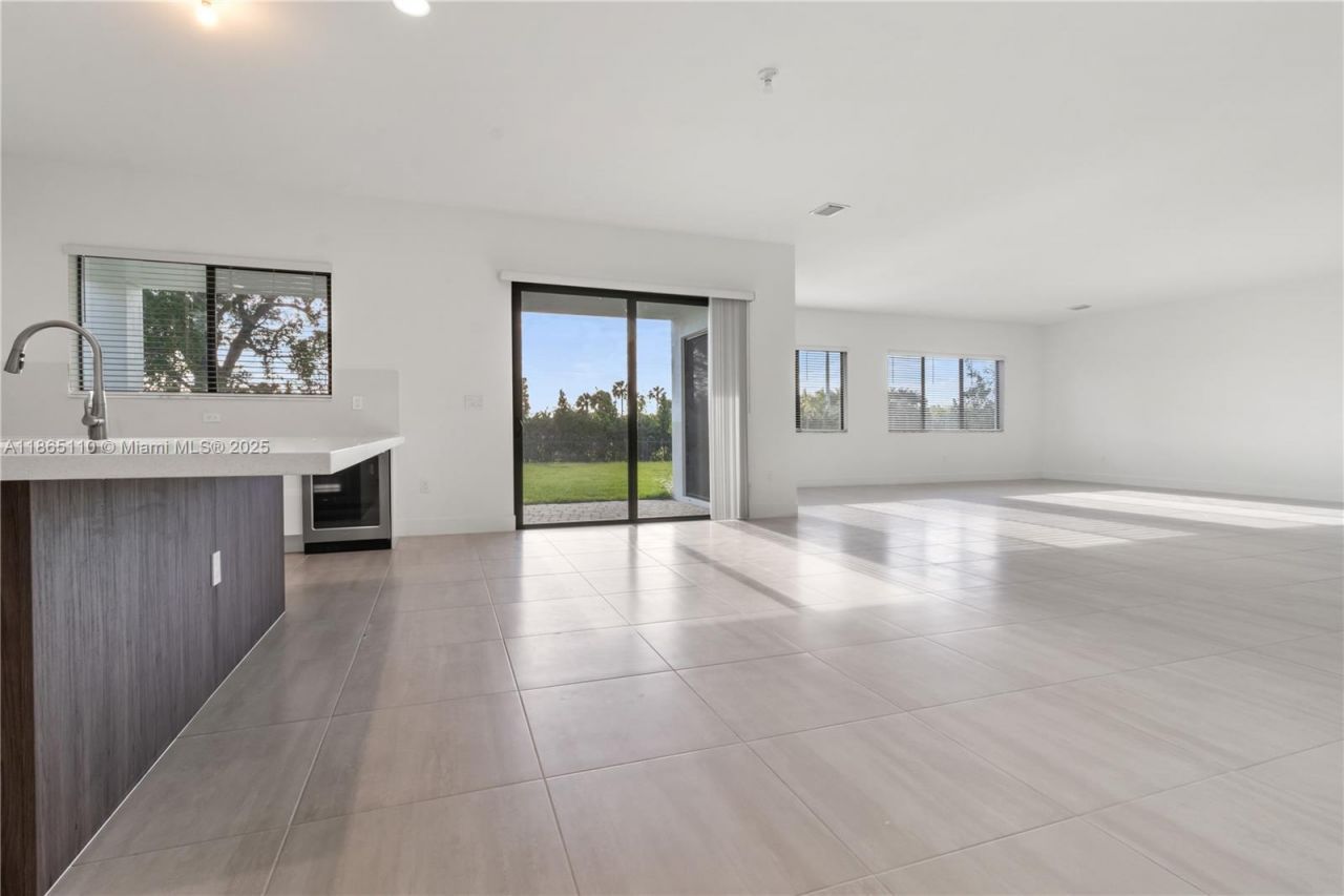 2391 SW 123rd Ter, Davie, FL 33325 Photo