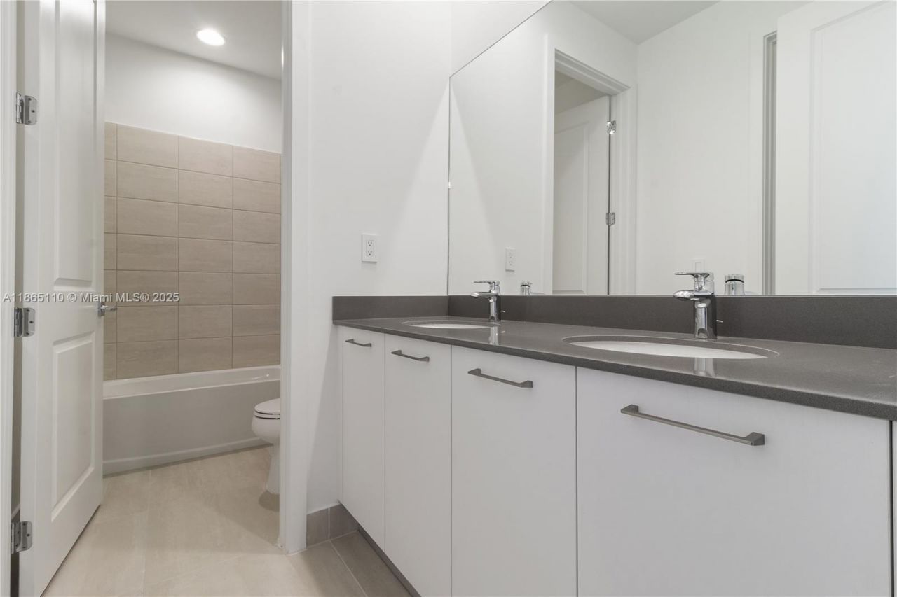 2391 SW 123rd Ter, Davie, FL 33325 Photo